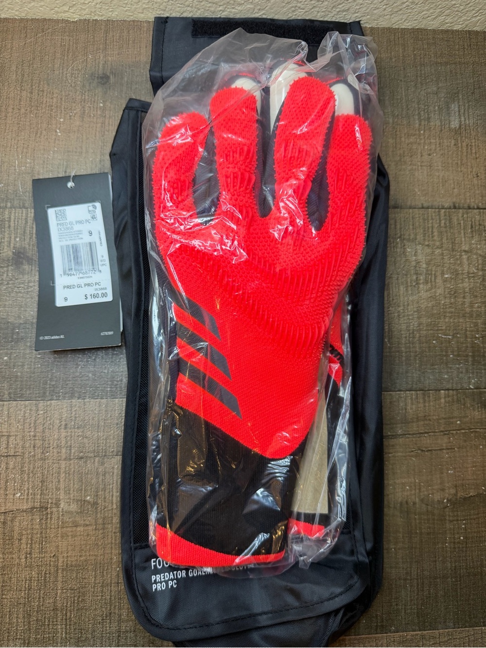 adidas Pred GL Pro PC Goalkeeper Gloves.
- Size 9 Men.